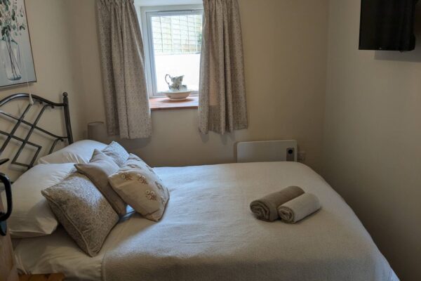 e7aa8512-f7bb-444e-9a48-a76758851d95